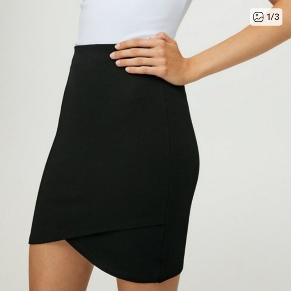 NWT Talula Aritzia Prinrose Mini Skirt Black XS